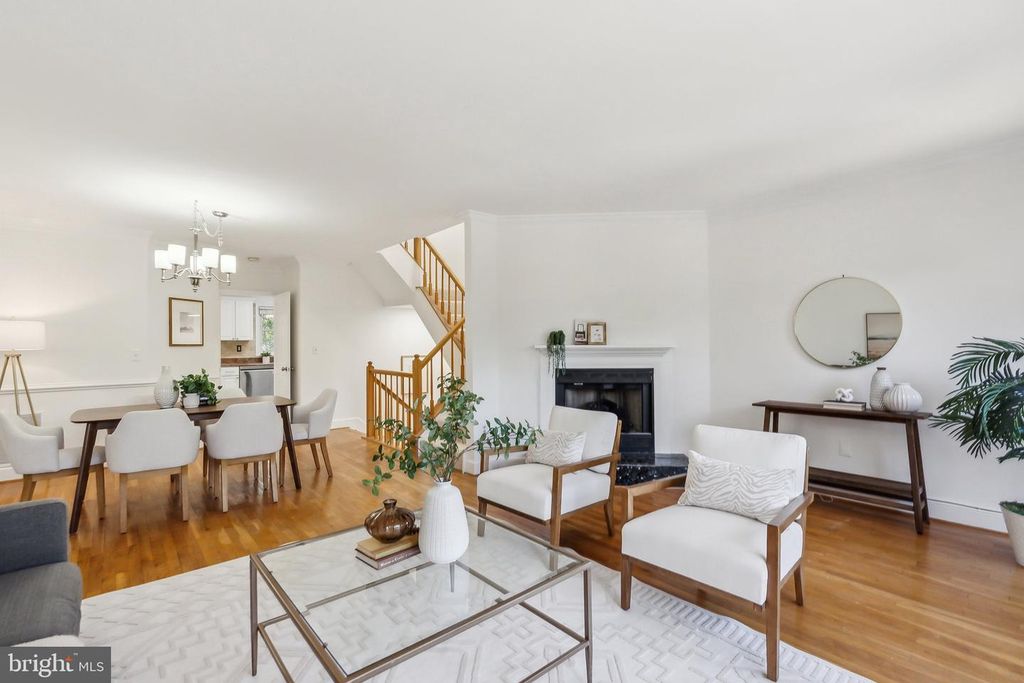 695 W GLEBE ROAD, Alexandria, VA 22305