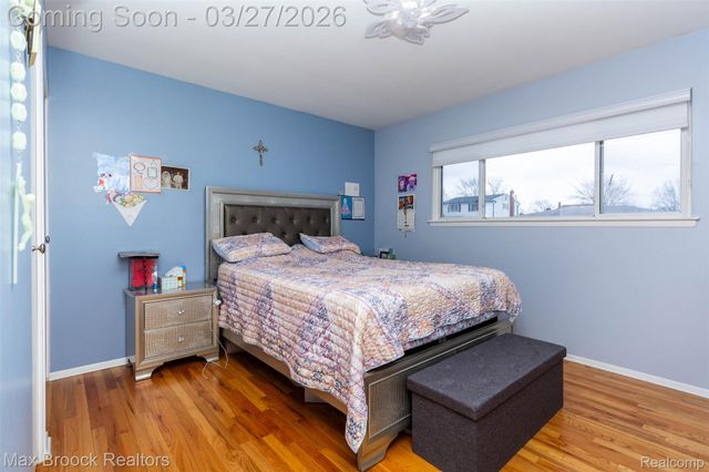 33364 Linsdale Court, Sterling Heights, MI 48310