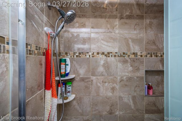 33364 Linsdale Court, Sterling Heights, MI 48310