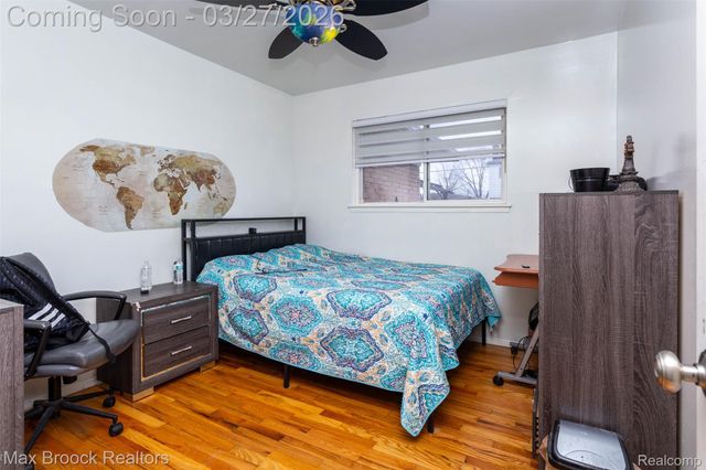 33364 Linsdale Court, Sterling Heights, MI 48310