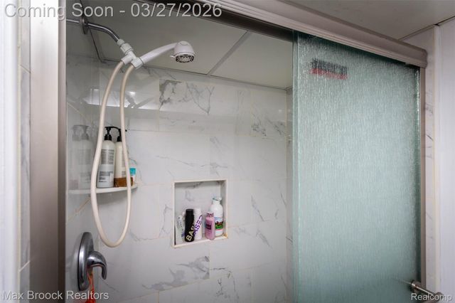 33364 Linsdale Court, Sterling Heights, MI 48310