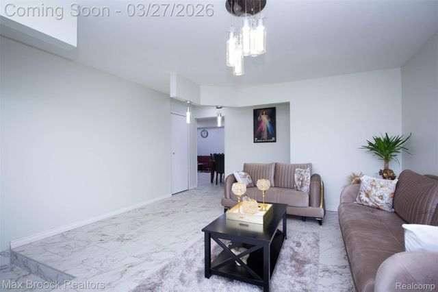 33364 Linsdale Court, Sterling Heights, MI 48310