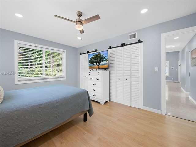 1251 Lincoln St, Hollywood, FL 33019