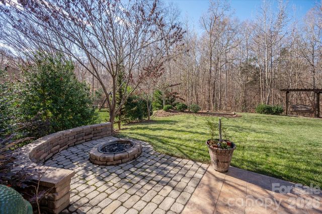 8456 Fairgreen Avenue, Waxhaw, NC 28173