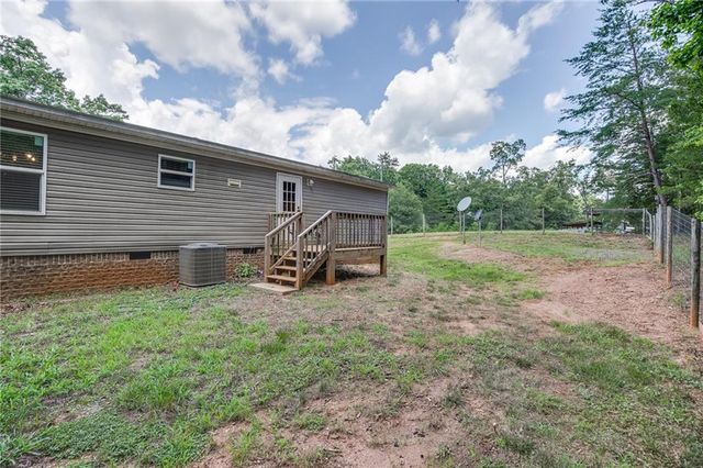 526 Silver Falls Road, Cleveland, GA 30528