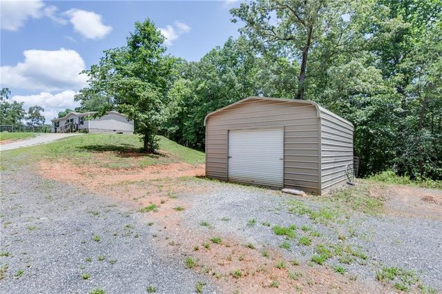 526 Silver Falls Road, Cleveland, GA 30528