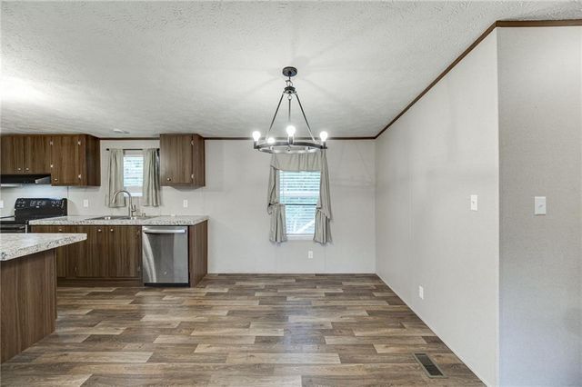 526 Silver Falls Road, Cleveland, GA 30528
