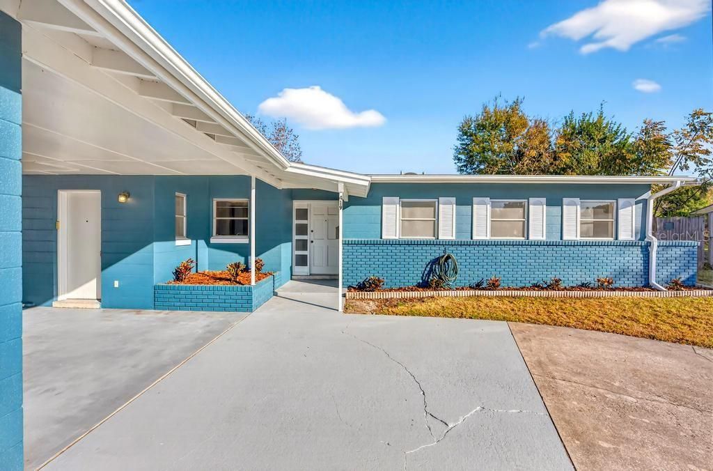 Image 3 of property listing at 419 KRUEGER STREET, Orlando, FL 32839