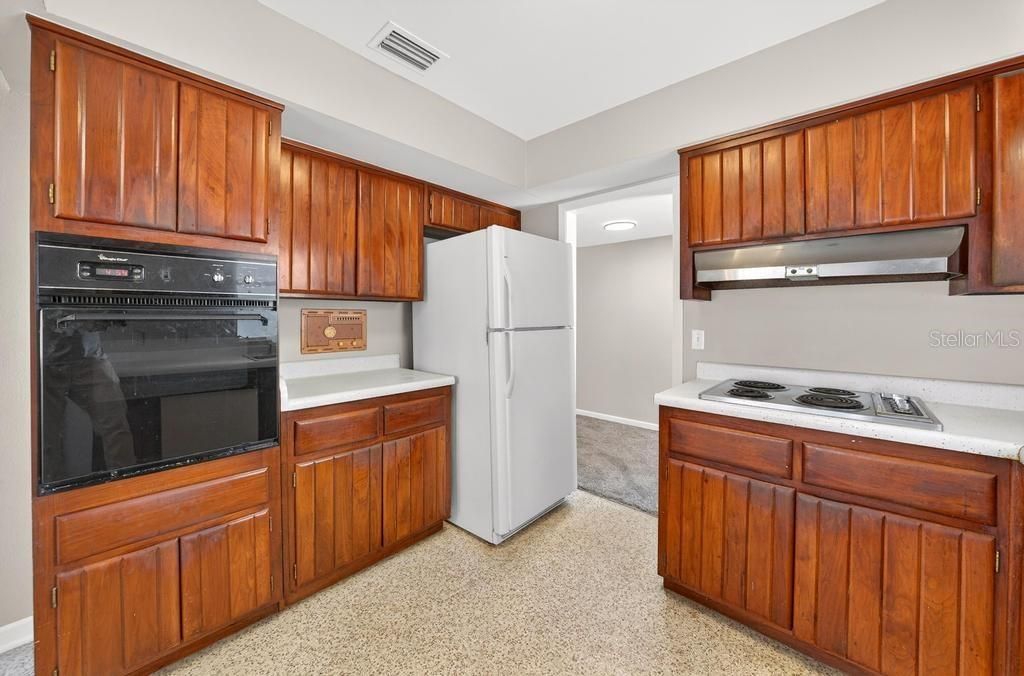 Image 21 of property listing at 419 KRUEGER STREET, Orlando, FL 32839