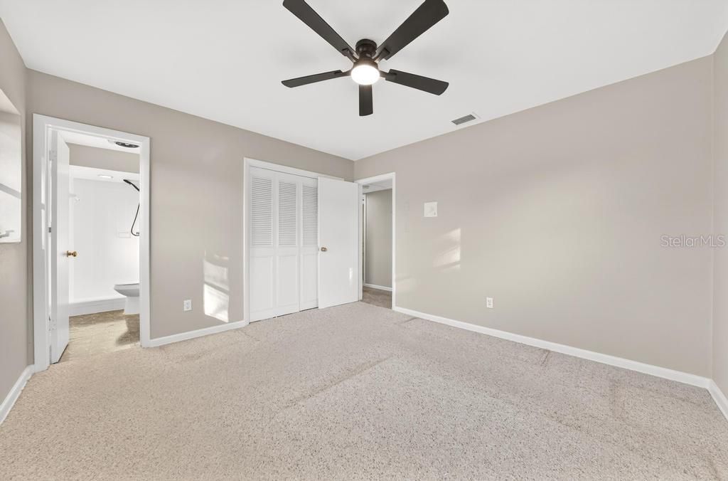 Image 36 of property listing at 419 KRUEGER STREET, Orlando, FL 32839