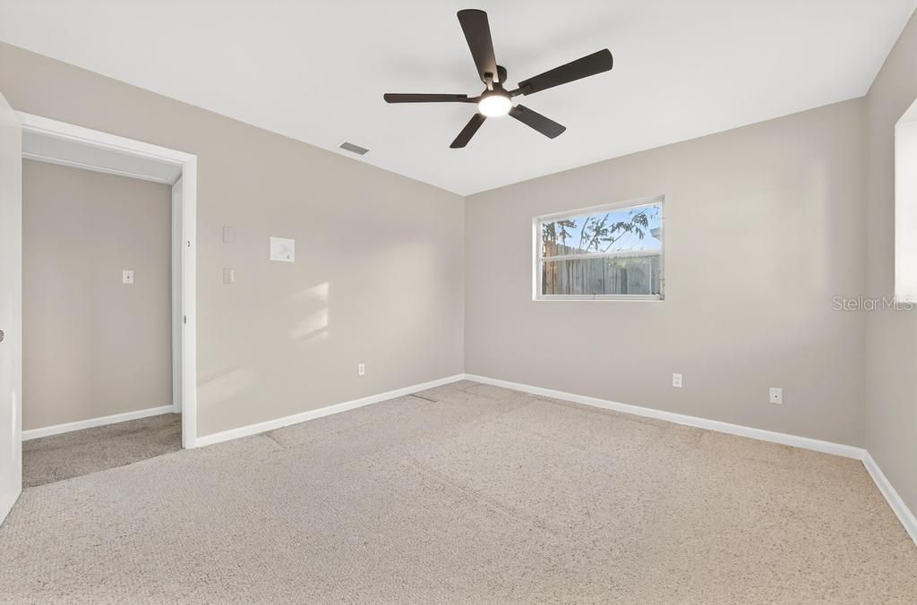 Image 37 of property listing at 419 KRUEGER STREET, Orlando, FL 32839