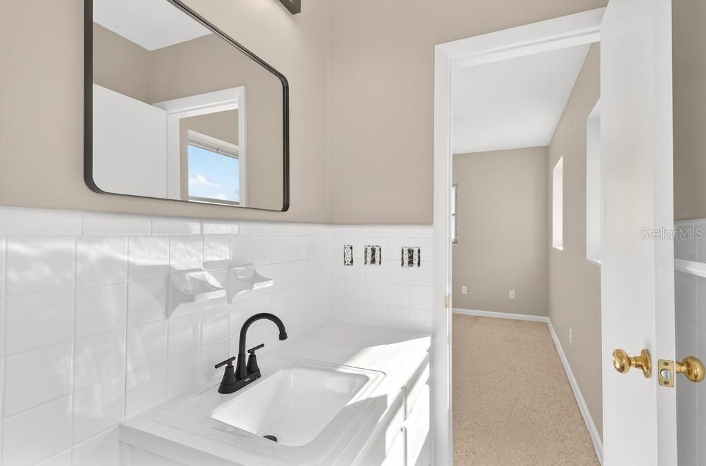 Image 50 of property listing at 419 KRUEGER STREET, Orlando, FL 32839