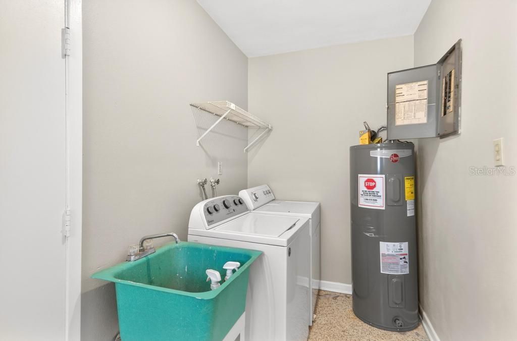 Image 51 of property listing at 419 KRUEGER STREET, Orlando, FL 32839