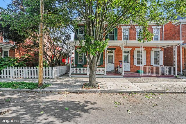 215 WALNUT ST, Carlisle, PA 17013