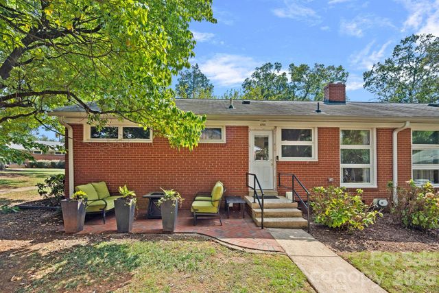 4703 Woodlark Lane, Charlotte, NC 28211
