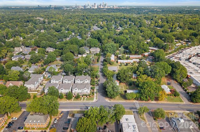 4703 Woodlark Lane, Charlotte, NC 28211