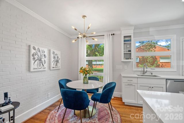 4703 Woodlark Lane, Charlotte, NC 28211
