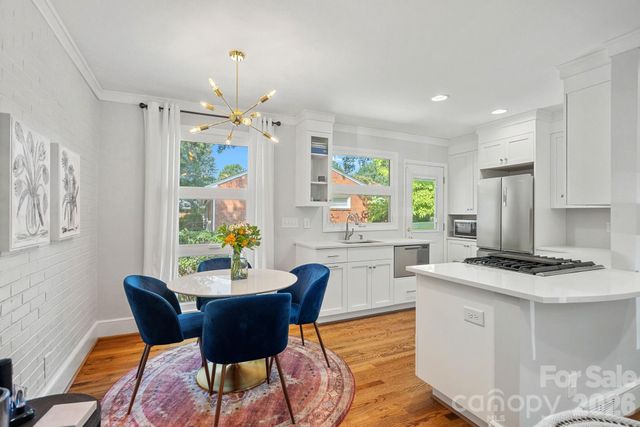 4703 Woodlark Lane, Charlotte, NC 28211