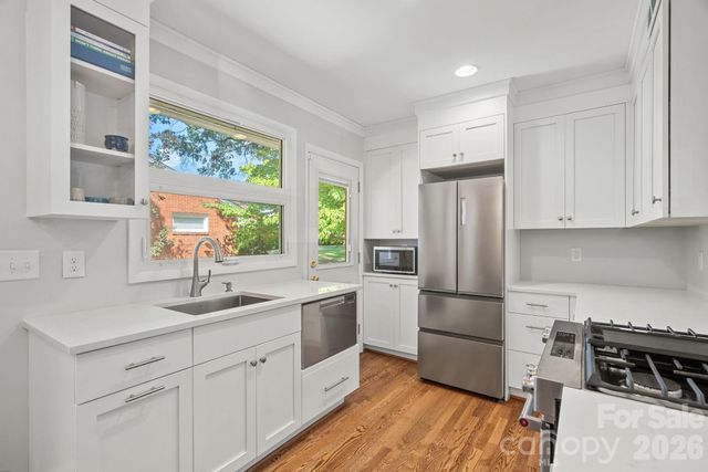 4703 Woodlark Lane, Charlotte, NC 28211