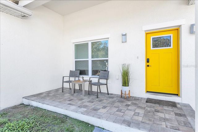 2402 W FIG STREET, Tampa, FL 33609