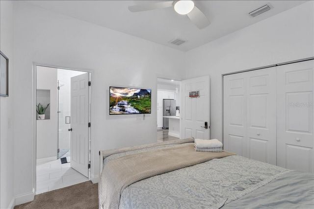 2402 W FIG STREET, Tampa, FL 33609