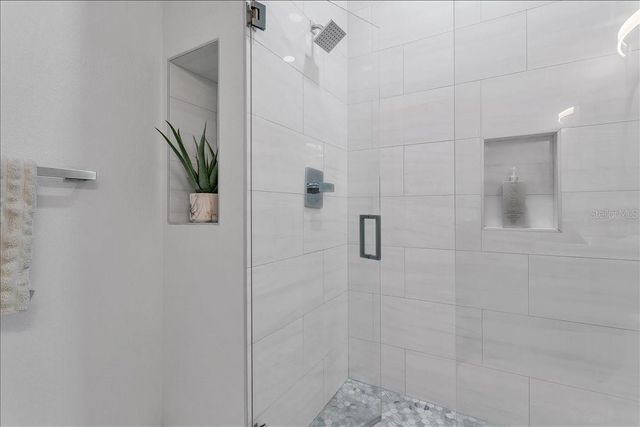 2402 W FIG STREET, Tampa, FL 33609