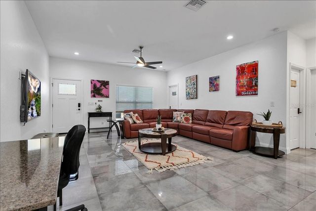2402 W FIG STREET, Tampa, FL 33609