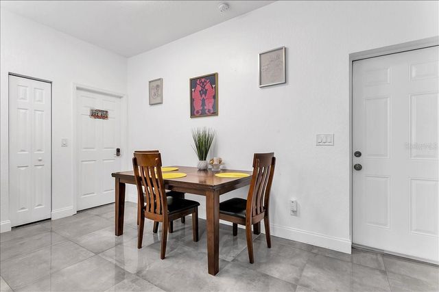 2402 W FIG STREET, Tampa, FL 33609