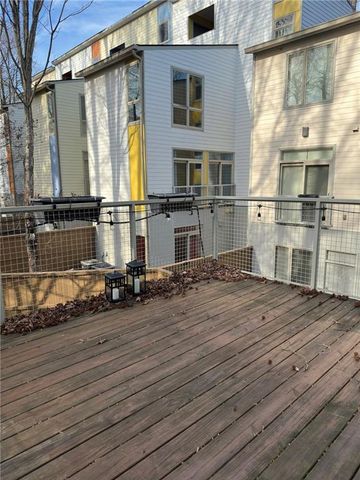 1345 Stirling Court, Atlanta, GA 30318