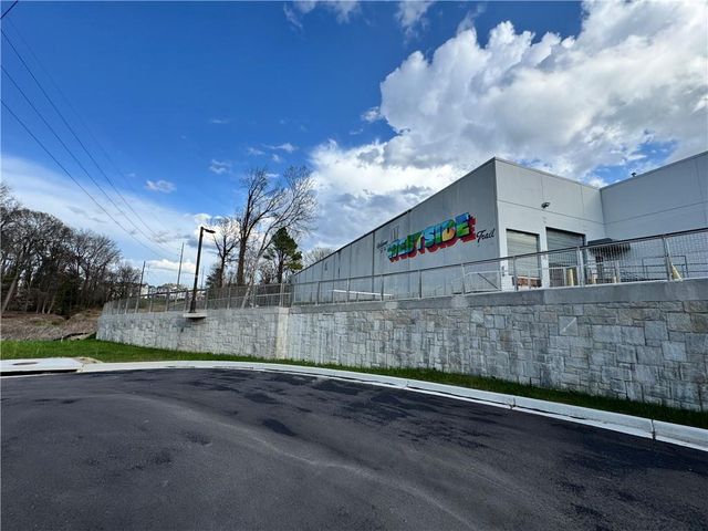 1345 Stirling Court, Atlanta, GA 30318