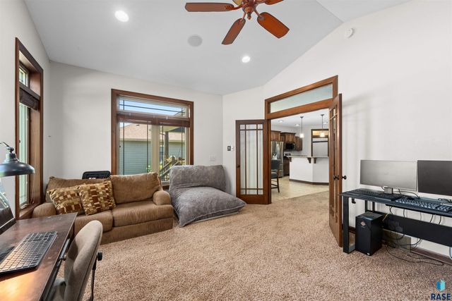 6208 S El Dorado Ave Avenue, Sioux Falls, SD 57108