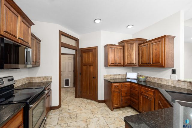 6208 S El Dorado Ave Avenue, Sioux Falls, SD 57108