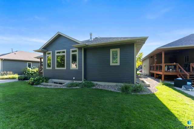 6208 S El Dorado Ave Avenue, Sioux Falls, SD 57108