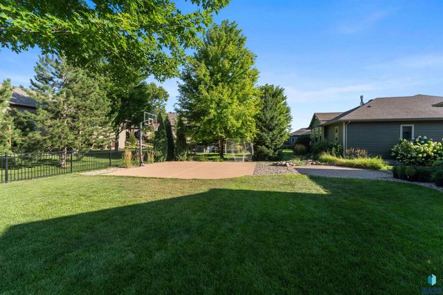 6208 S El Dorado Ave Avenue, Sioux Falls, SD 57108
