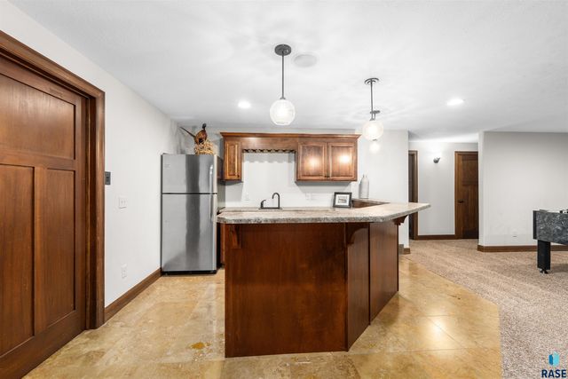 6208 S El Dorado Ave Avenue, Sioux Falls, SD 57108