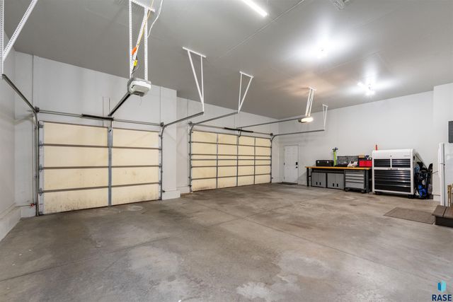6208 S El Dorado Ave Avenue, Sioux Falls, SD 57108