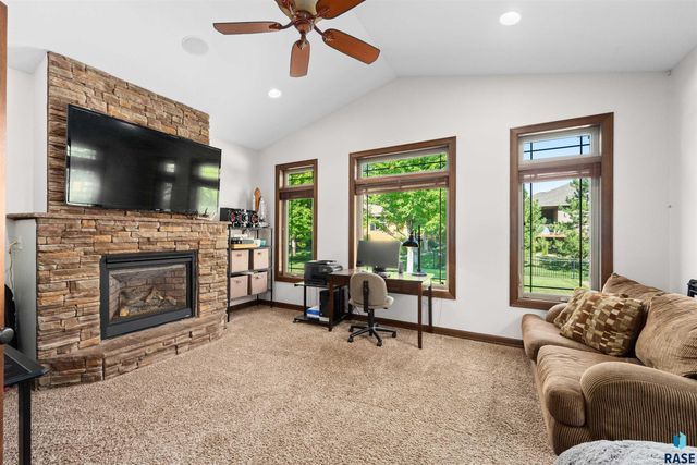 6208 S El Dorado Ave Avenue, Sioux Falls, SD 57108