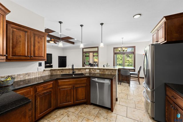 6208 S El Dorado Ave Avenue, Sioux Falls, SD 57108