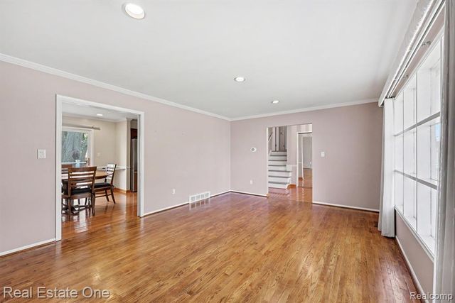 6639 Tamerlane Drive, West Bloomfield, MI 48322