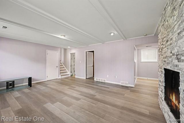 6639 Tamerlane Drive, West Bloomfield, MI 48322