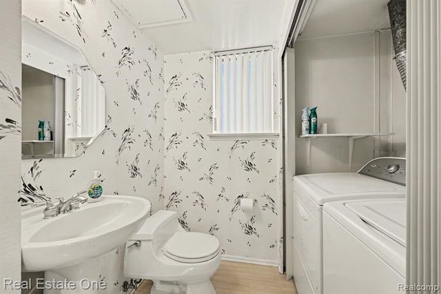 6639 Tamerlane Drive, West Bloomfield, MI 48322