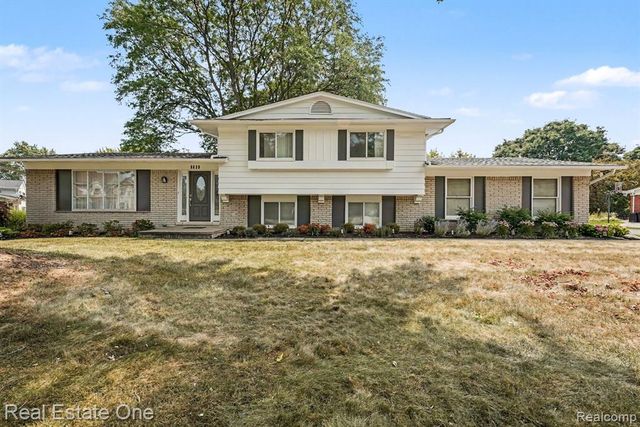 6639 Tamerlane Drive, West Bloomfield, MI 48322