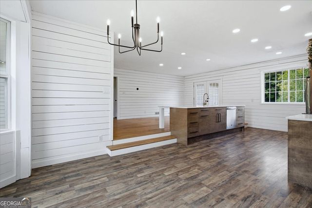 330 Sandy Lake Circle, Fayetteville, GA 30214