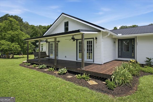 330 Sandy Lake Circle, Fayetteville, GA 30214
