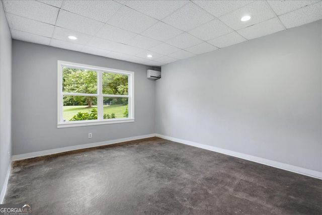 330 Sandy Lake Circle, Fayetteville, GA 30214