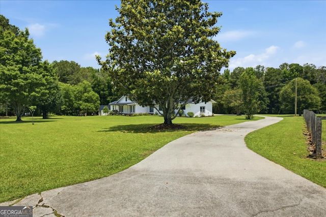 330 Sandy Lake Circle, Fayetteville, GA 30214