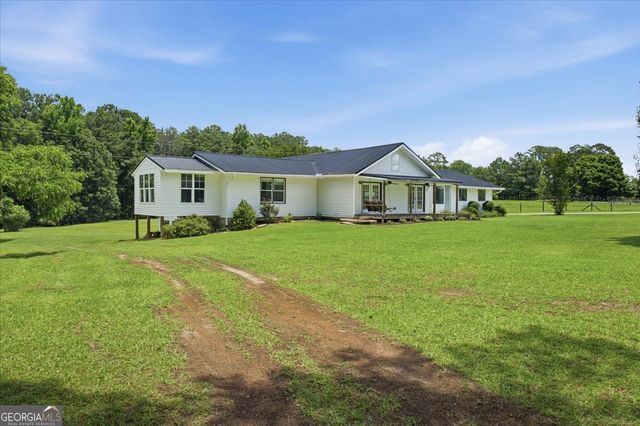 330 Sandy Lake Circle, Fayetteville, GA 30214