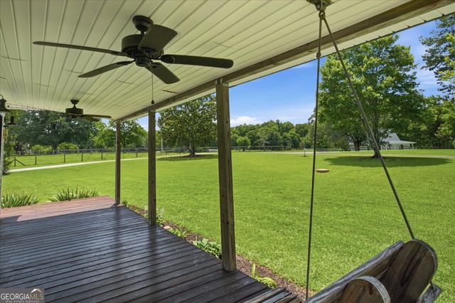 330 Sandy Lake Circle, Fayetteville, GA 30214