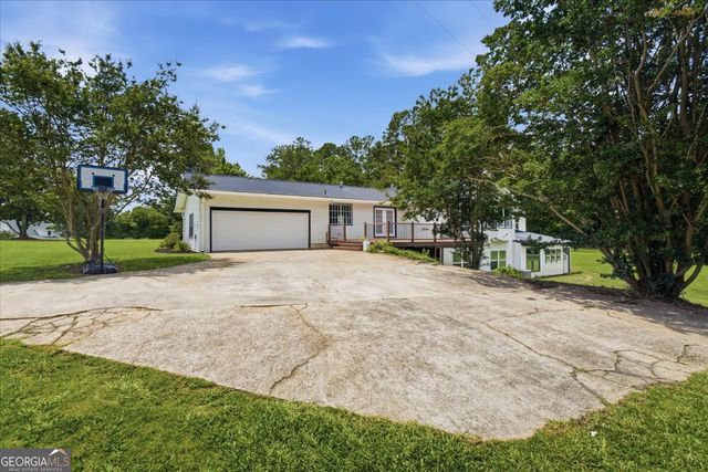 330 Sandy Lake Circle, Fayetteville, GA 30214