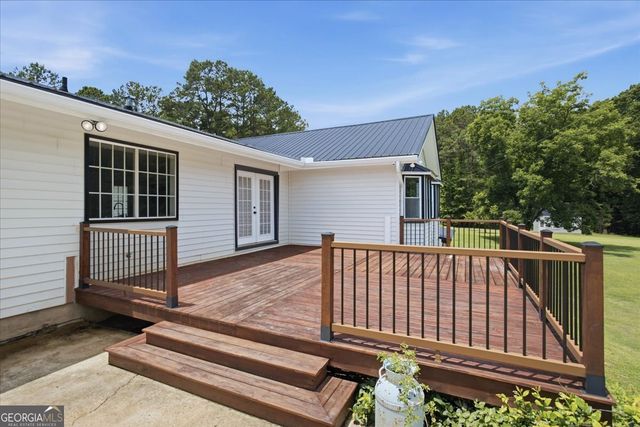 330 Sandy Lake Circle, Fayetteville, GA 30214